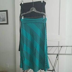 Bundle of 2 (multi-use piece) skirt, halter top